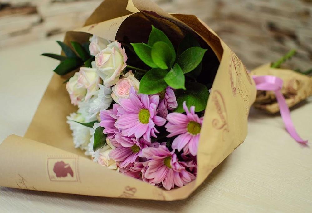 Букет цветов из: Розы и Хризантемы в Пелым