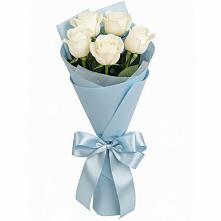 Букет 5 Белых роз Проуд в Пелым
