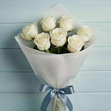 Букет 7 Белых роз Эдлесс Лав в Пелым