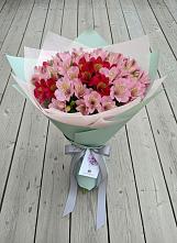 Букет цветов из:  Альстромерии в Пелым