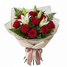 Букет цветов из:  Лилии и Розы в Пелым