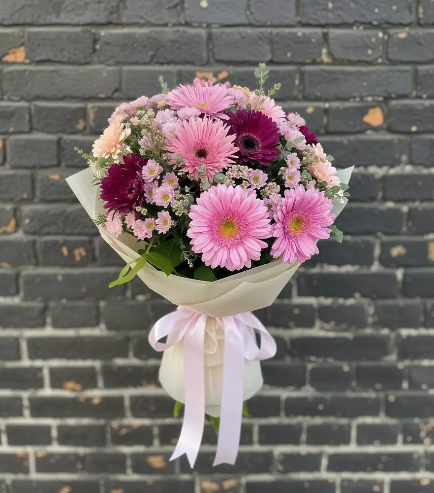 Букет цветов из: Герберы и Хризантемы в Пелым