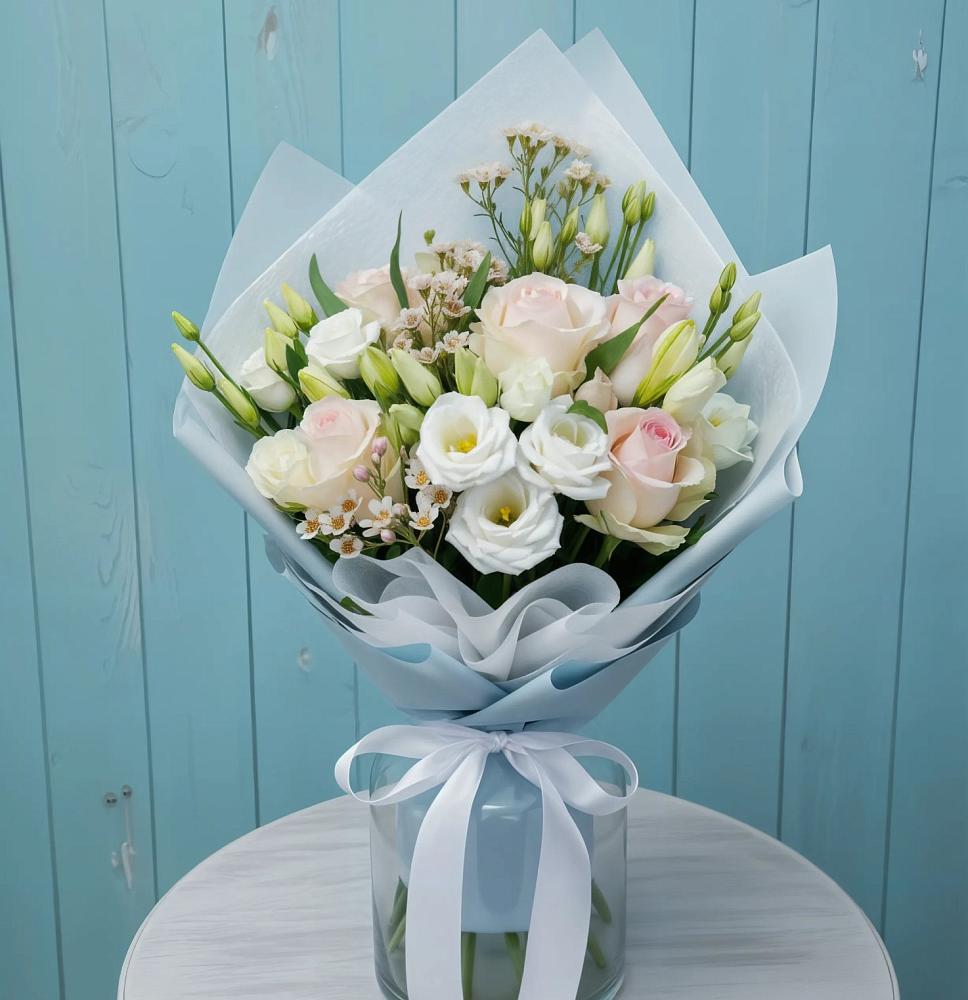 Букет цветов из: Розы и Лизиантусы в Пелым