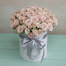 Цветочная композиция из Розы в шляпной коробке в Пелым