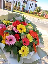 Букет цветов из:  Герберы #REPLACE_PRED# Пелым