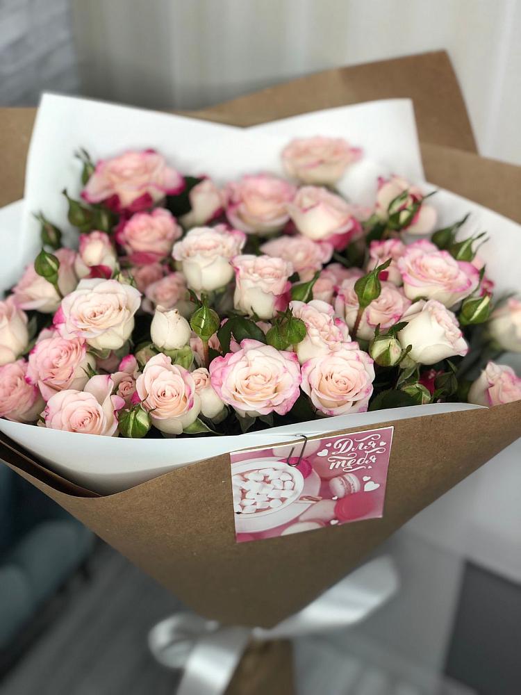 Букет цветов из: Розы в Пелым