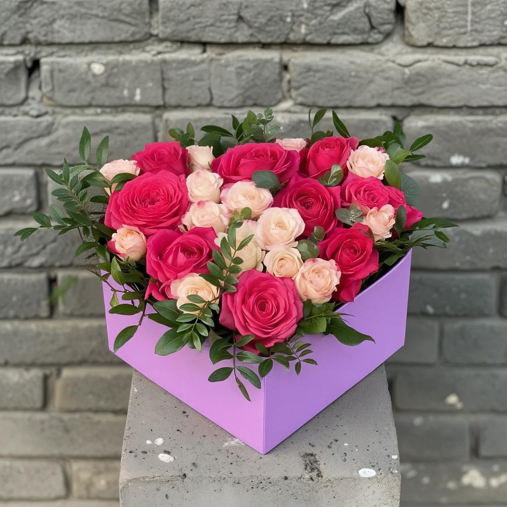 Цветочная композиция из Розы в коробке в Пелым
