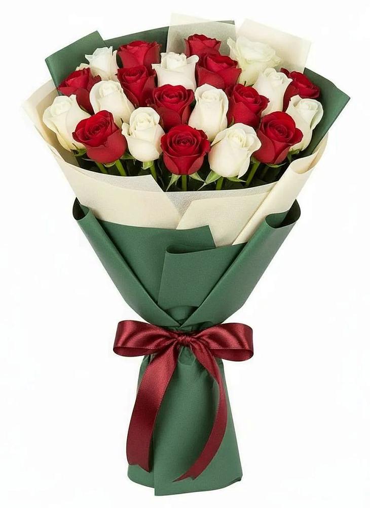 Букет Микс из красных и белых роз в Пелым