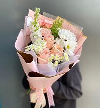 Букет цветов из:  Хризантемы и Розы в Пелым