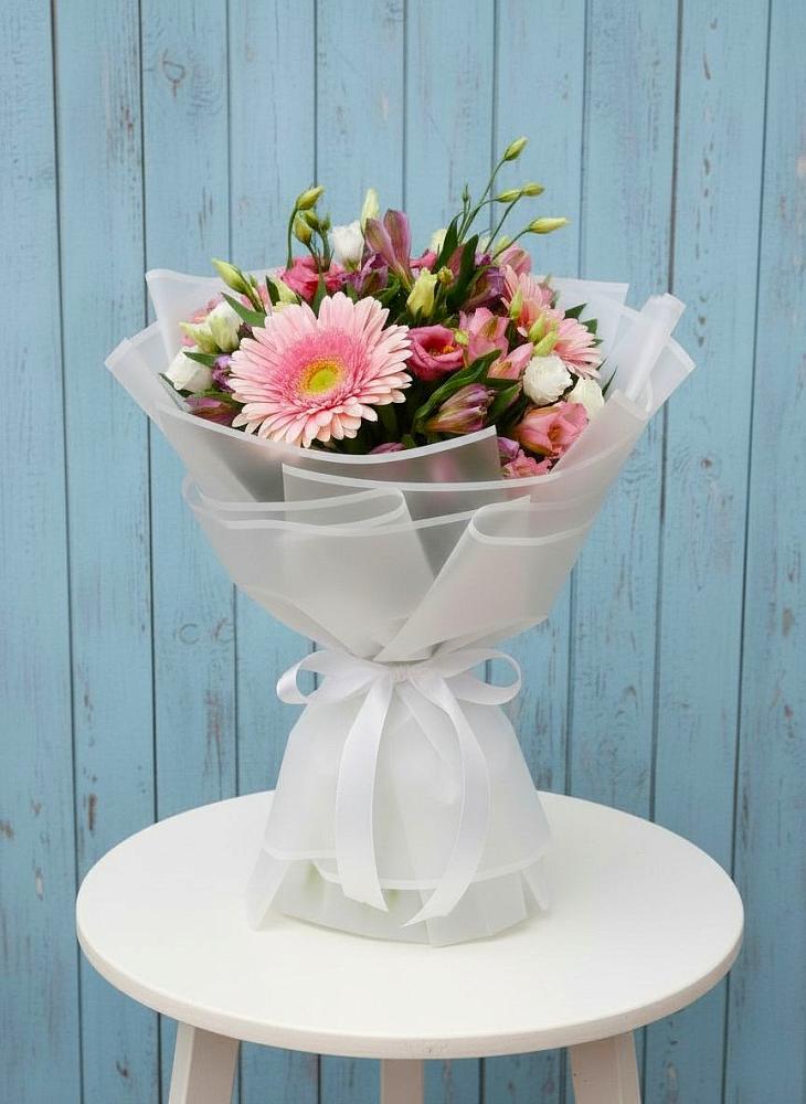 Букет цветов из: Герберы, Альстромерии и Лизиантусы в Пелым