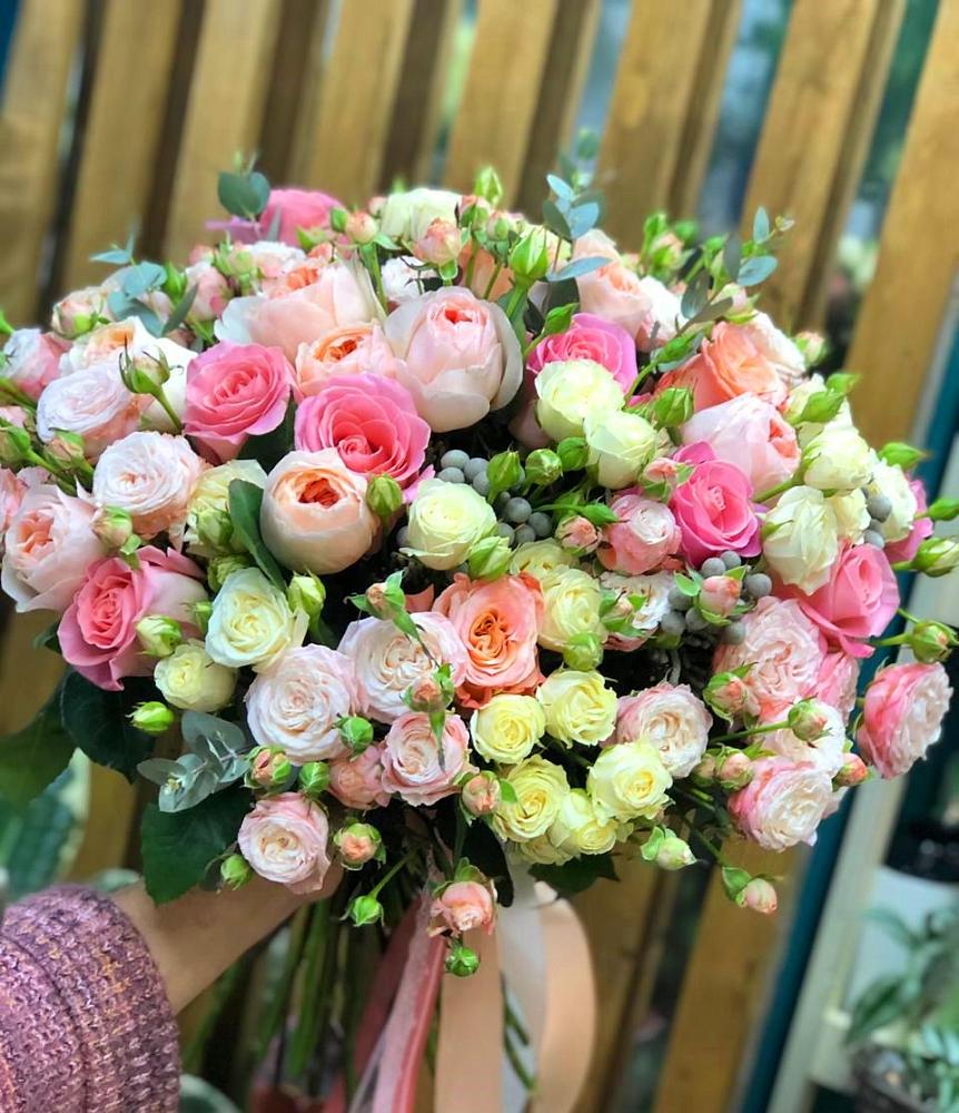 Букет цветов из: Розы в Пелым