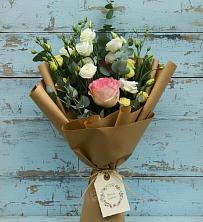 Букет цветов из:  Розы и Лизиантусы в Пелым