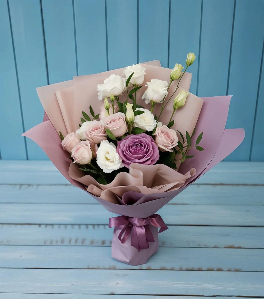 Букет цветов из: Розы и Лизиантусы в Пелым